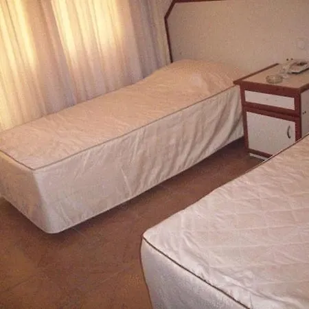 Santur Hotel 3*